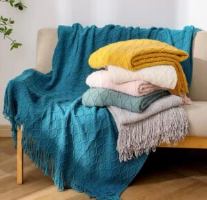 Throw Blanket - Knitted