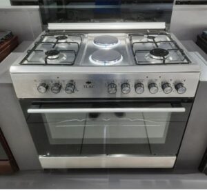 4 Gas 2 electric standing cooker