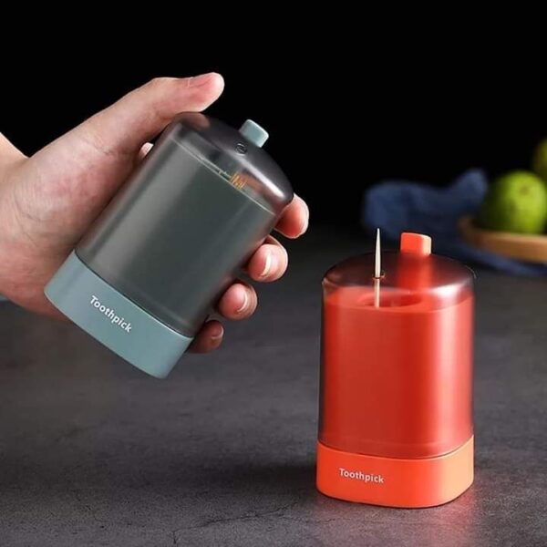 Automatic toothpicks holder