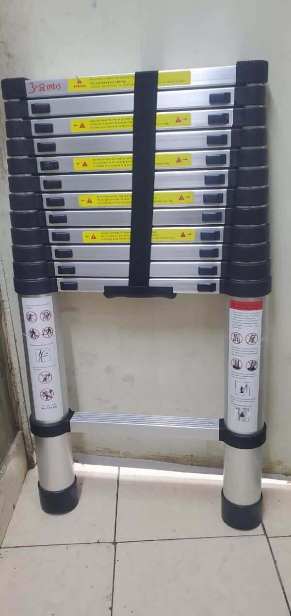IMG-20230526-WA0058.jpg Telescopic ladder 3.2m