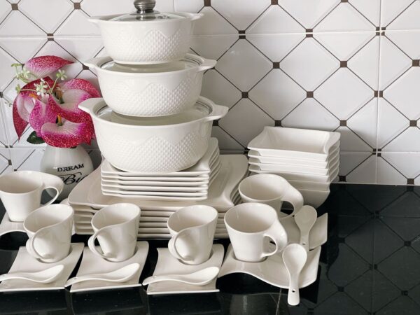 42 PCs dinner set 