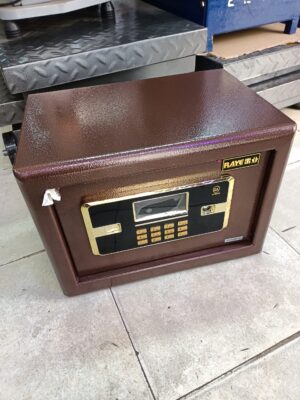 IMG20220503115739-scaled-1.jpg Money/Jewelry safe Box 10kg