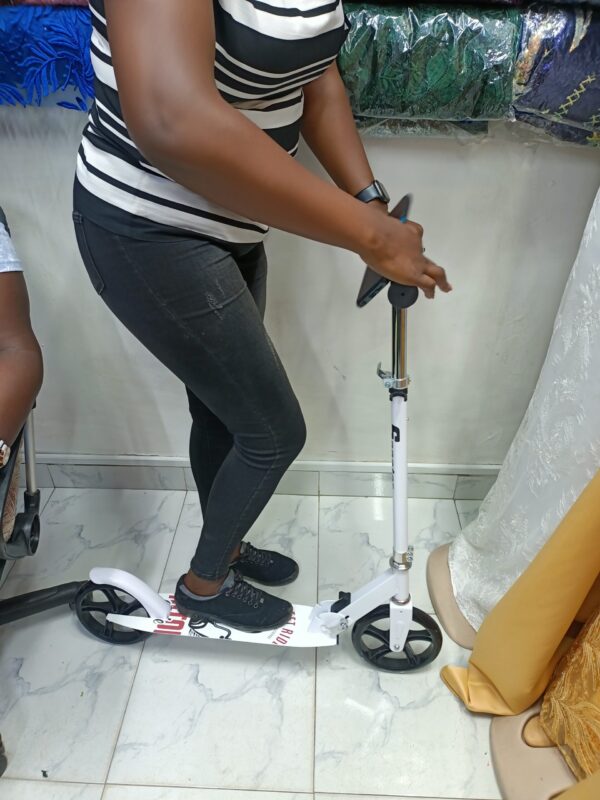 Adult scooter