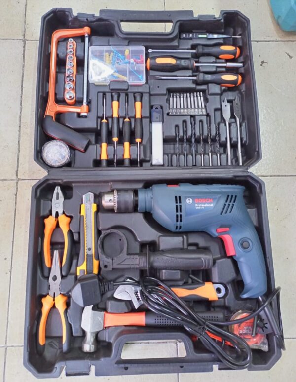 Bosch corded Drill set